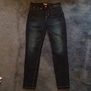 Denizen Levi’s High-Rose Skinny Jeans Size 6